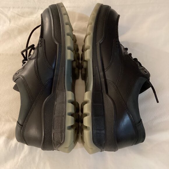 ECCO Track VI Men Low-Cut Black Gore-Tex Boots - Picture 13 of 15